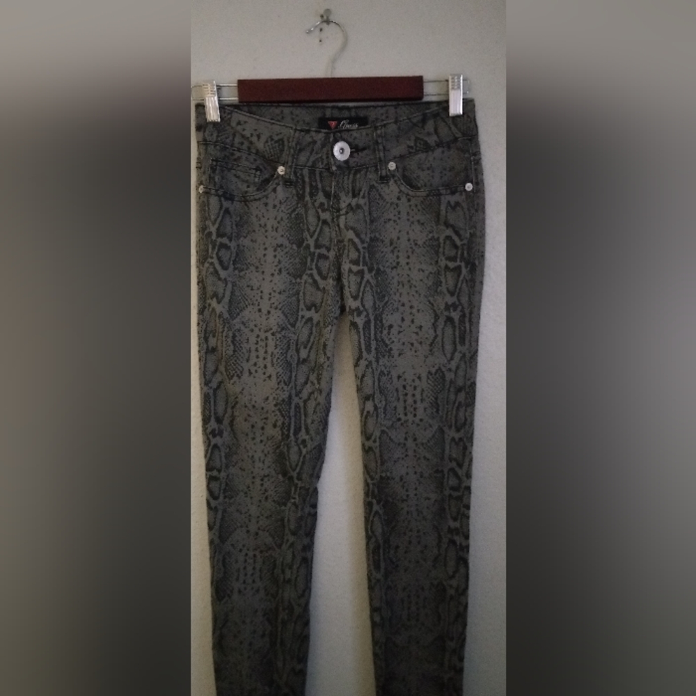 Guess 27x29 Snake Reptile Pattern Gray Cotton Skinny Pants - Picture 11 of 11
